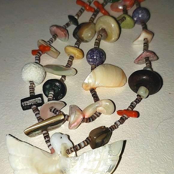 SALE!! Vintage Navajo Heishi Shell Necklace w/ Worn Shells and Stones. - Picture 6 of 12